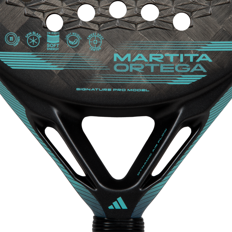 Adidas Cross It Light Marta Ortega 2024